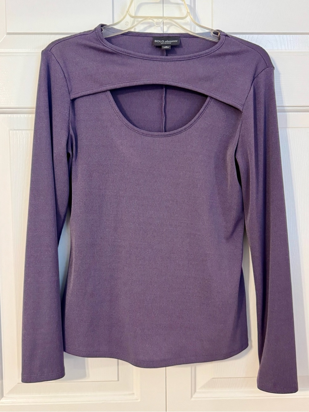 BOLD elements Lavender Purple Long-Sleeve Cutout Tee
